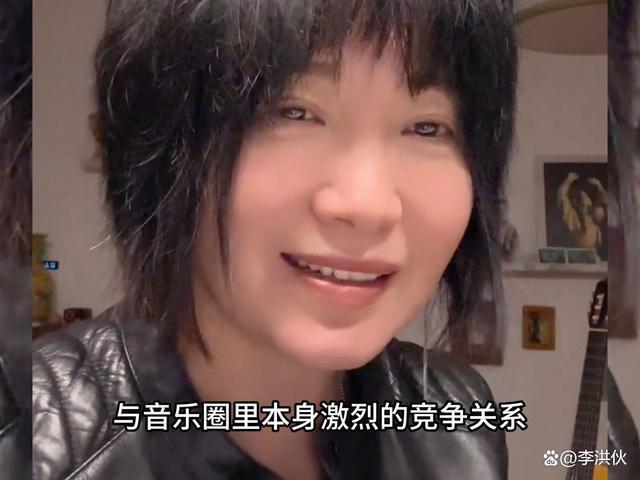 斯琴格日乐深夜哽咽发声，直言过得不顺利超出承受能力