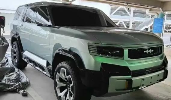 比仰望U8还大！比亚迪全新硬派SUV曝光：基于DMO平台打造