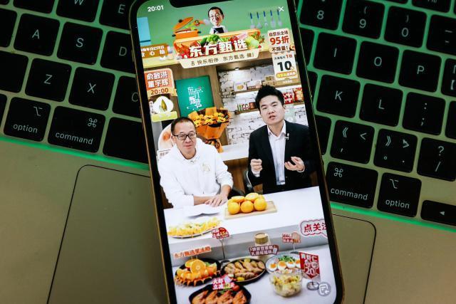 卧底董宇辉粉丝群，我发现丈母娘想让他和东方甄选划清界限