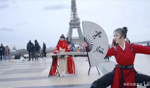 好双标…怎么他火了就被说低俗…