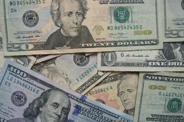 实习生，月薪14w，五星酒店免费住