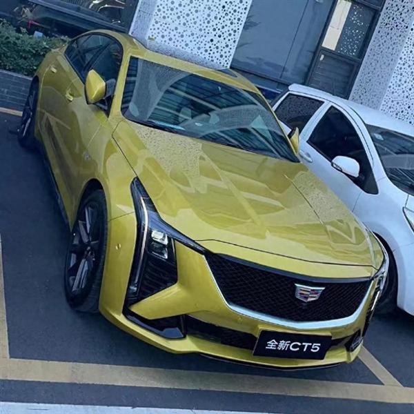 年轻人的第一辆后驱轿跑！全新凯迪拉克CT5实车曝光
