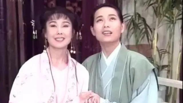 为爱退圈，被渣男劈腿骗2900万，如今65岁要复出？