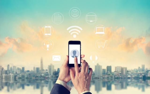 智能手机2023：产业链复苏，苹果、华为、小米鏖战高端路