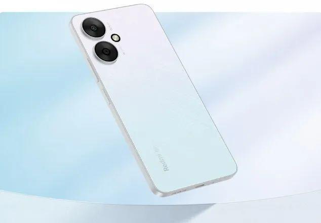 只卖749元，小米刚刚发布的这手机，绝对是来捣乱的