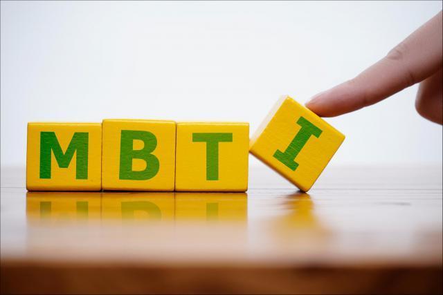 请回答2023，你是J人还是P人