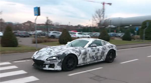 V12不可替代！法拉利：全新旗舰超跑将于明年5月发布