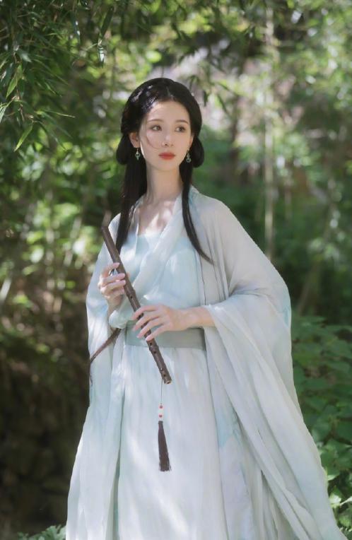 这个角色，空有颜值，没点底蕴还真演不出来啊！