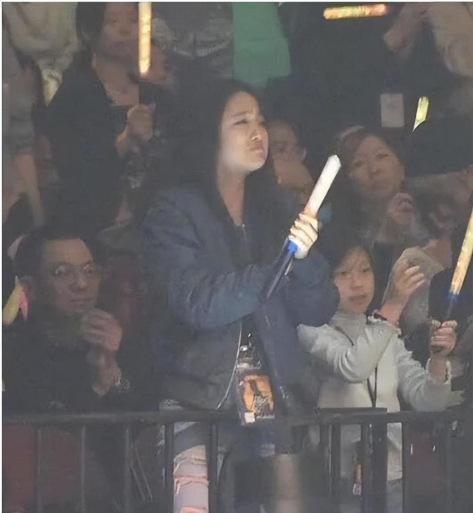 陈奕迅19岁女儿近照曝光：身价上亿养出来的孩子，变成了这样