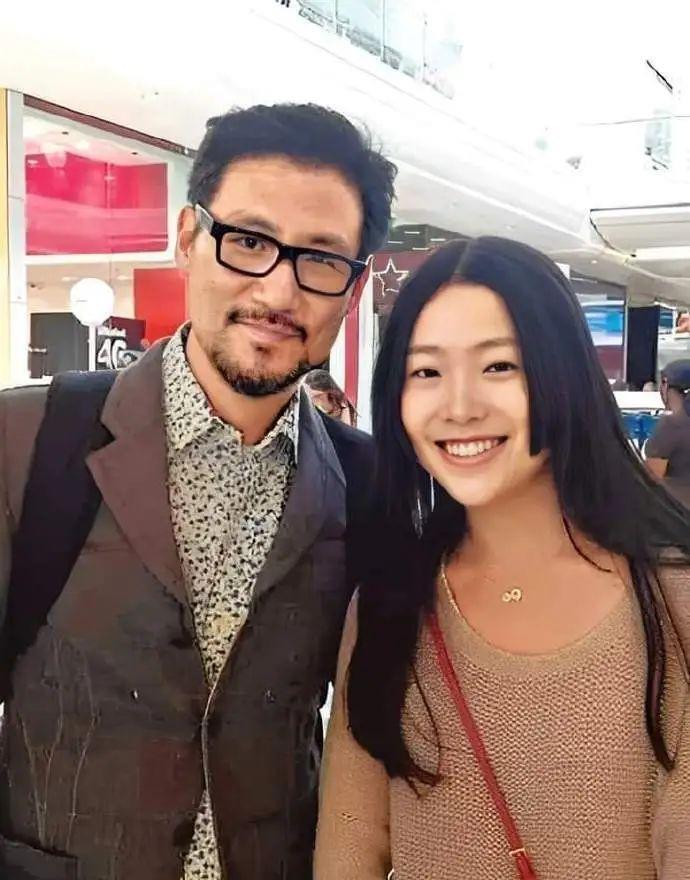 陈奕迅19岁女儿近照曝光：身价上亿养出来的孩子，变成了这样