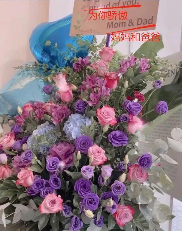 陈奕迅19岁女儿近照曝光：身价上亿养出来的孩子，变成了这样