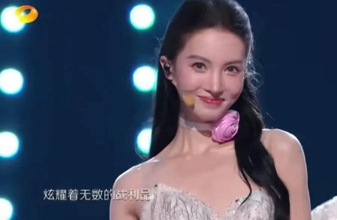 巨星翻车、流量假唱、生图奇怪，5台跨年晚会各有各的“精彩”