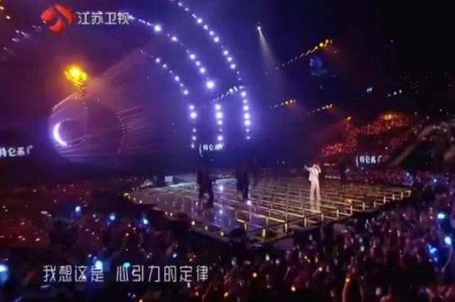 巨星翻车、流量假唱、生图奇怪，5台跨年晚会各有各的“精彩”