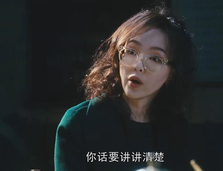 唐嫣嘟嘴卖萌引网友热议，40岁还能这么可爱，网友：少女感十足