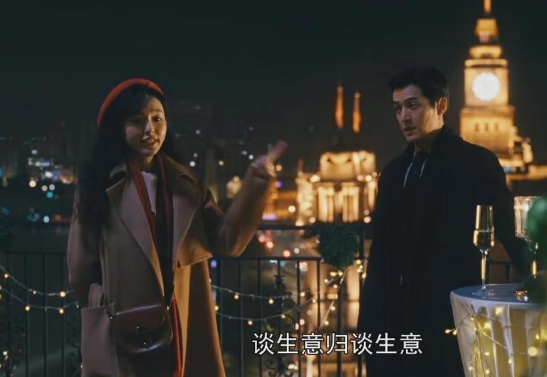 唐嫣嘟嘴卖萌引网友热议，40岁还能这么可爱，网友：少女感十足