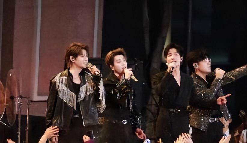 金曲奖被韩红拿到后，陈楚生在跨年晚会带来最强音，0713王者归来