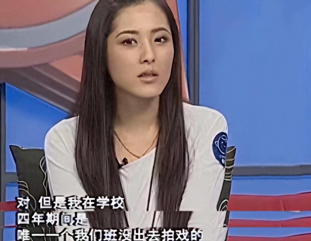 47岁曾黎主持跨年晚会上热搜：美是她最不值一提的优势