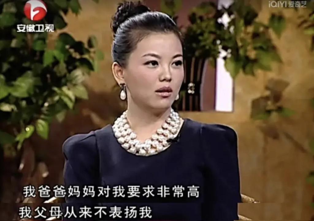 “内娱第一富婆”近况：已离婚，富养娃，身家500亿？