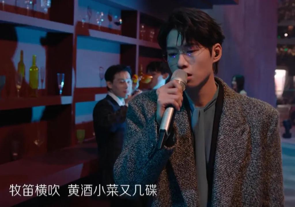 跨年晚会谁假唱了？嘴离麦十里远声音都没变化？