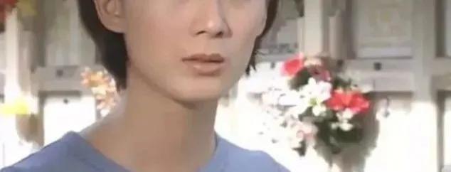 炒股钱财两空被背刺，离婚后独自带娃，如今过得怎么样？