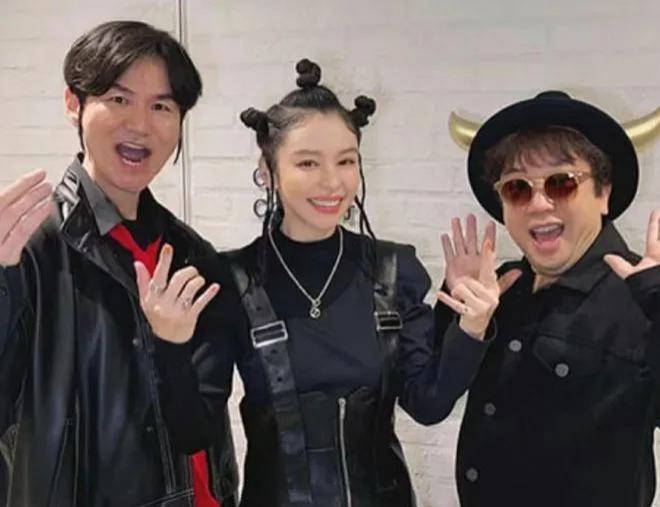 48岁徐若瑄亮相日本节目跨年舞台唱跳！网友评：好拼