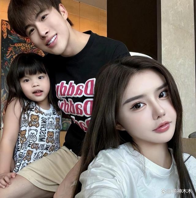 韩安冉怀二胎！老公手持验孕棒笑容满面，四婚三离被疯狂调侃