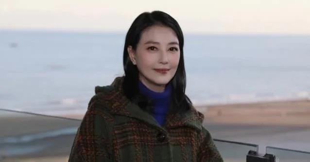 母亲急售周海媚北京别墅，豪宅开价3千万人民币，被指凶宅“难卖出”