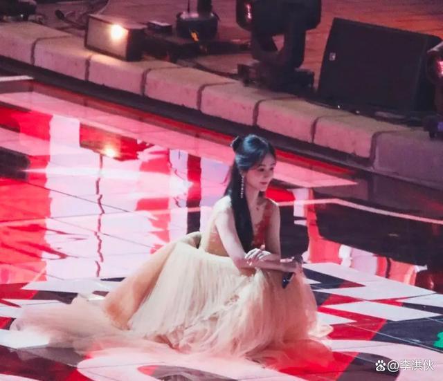 稳得一批！2024跨年晚会那些翻不了车的歌手