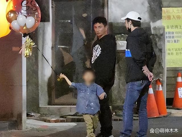 吴奇隆刘诗诗再传离婚！女方以单人名义捐款，男方微博屏蔽女方