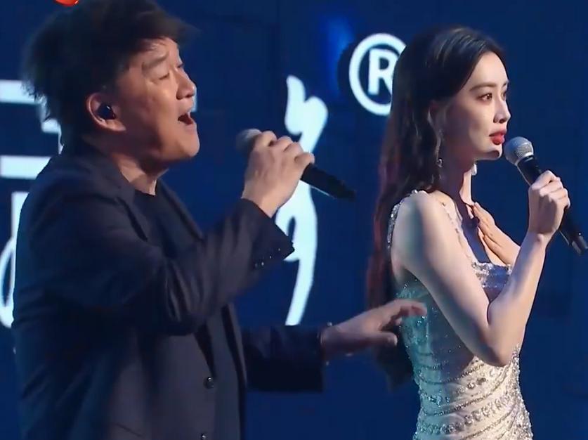 跑调假唱，跨年夜还是翻车夜？办得很好下次别办了