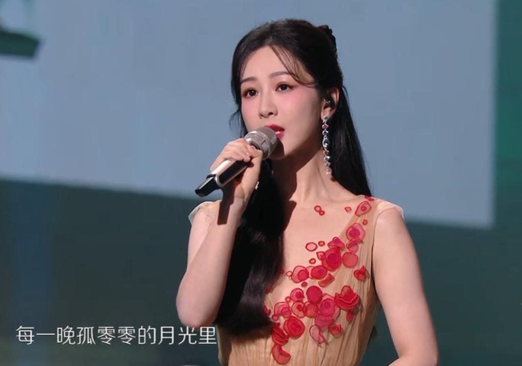 跑调假唱，跨年夜还是翻车夜？办得很好下次别办了