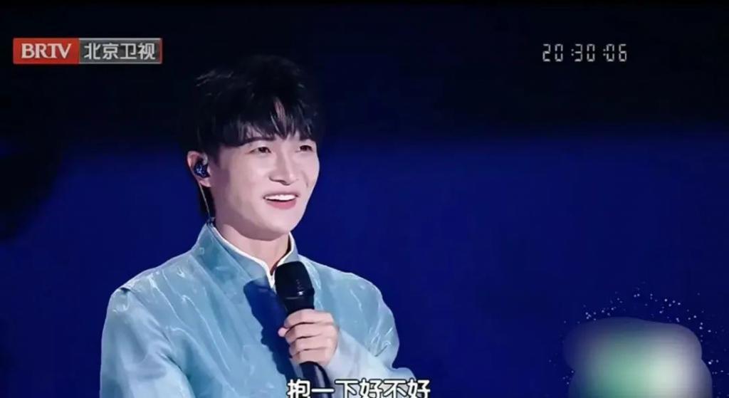 跑调假唱，跨年夜还是翻车夜？办得很好下次别办了