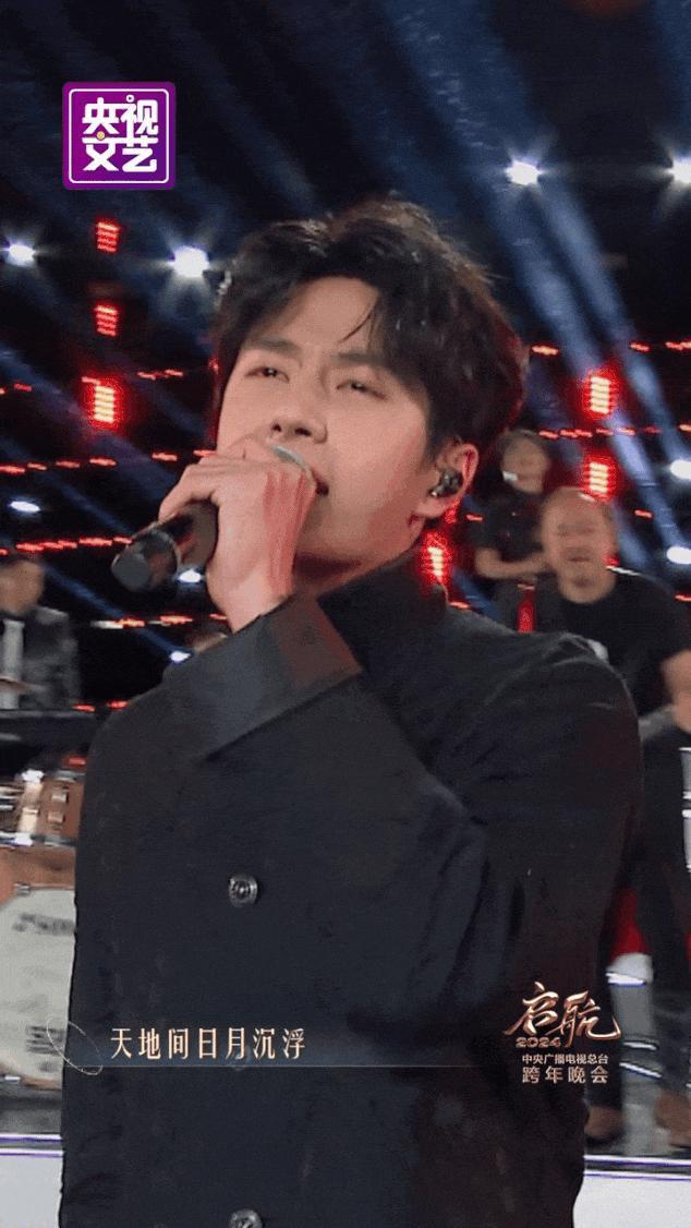 跑调假唱，跨年夜还是翻车夜？办得很好下次别办了