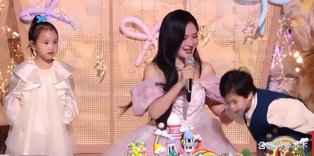 湖南跨年夜：汪涵谢娜落泪，王一博假唱，宋茜王鹤棣差点亲上