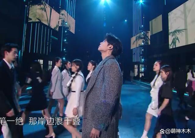湖南跨年夜：汪涵谢娜落泪，王一博假唱，宋茜王鹤棣差点亲上