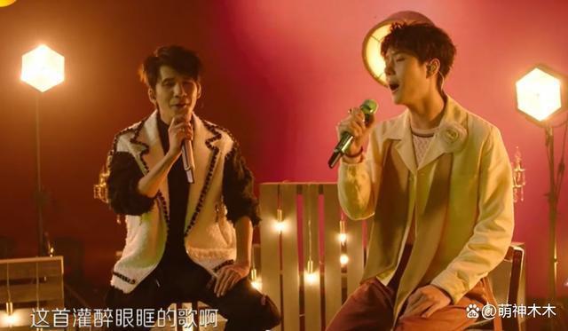 湖南跨年夜：汪涵谢娜落泪，王一博假唱，宋茜王鹤棣差点亲上