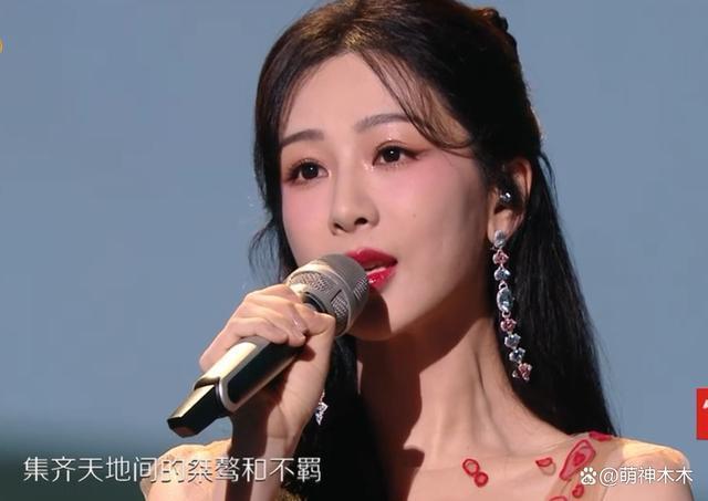 湖南跨年夜：汪涵谢娜落泪，王一博假唱，宋茜王鹤棣差点亲上