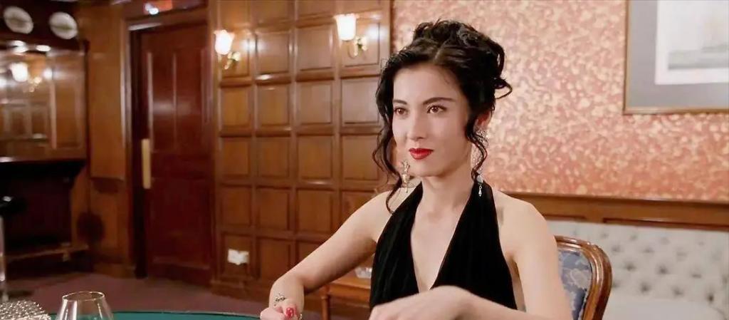 8位“叫不上名”的香港女配角，年轻时都美若天仙一眼万年