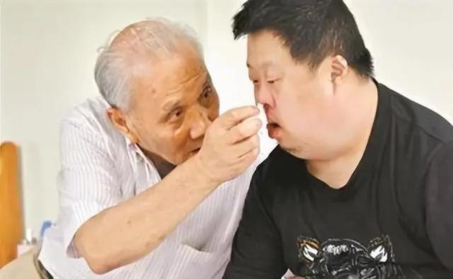 3岁智商的“天才指挥家”因纪录片爆红！真相却遭质疑