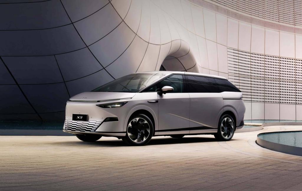 小鹏 X9 正式发布，35.98 万起，剑指 MPV 第一名！