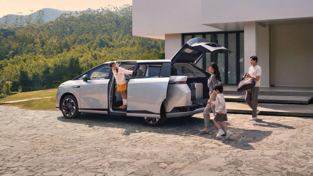 小鹏 X9 正式发布，35.98 万起，剑指 MPV 第一名！