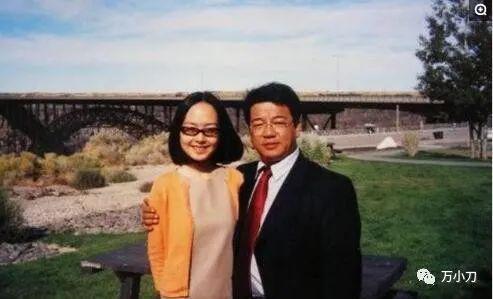 两次离婚、吃嫩草…著名女主持的汹涌绯闻