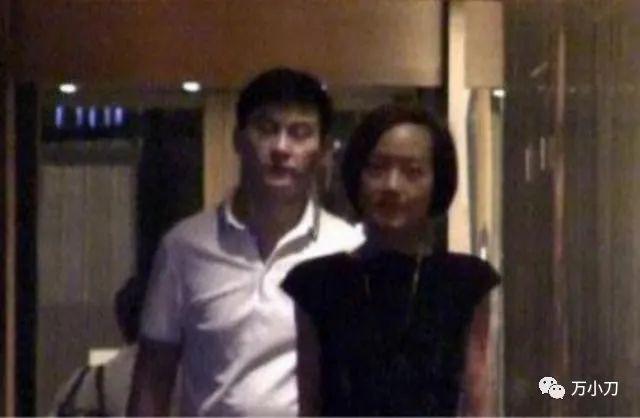 两次离婚、吃嫩草…著名女主持的汹涌绯闻