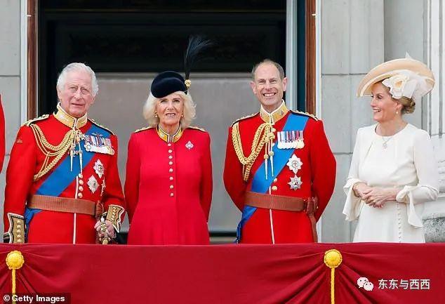 英国王室新一代颜值担当出圈了，这对姐弟低调显贵