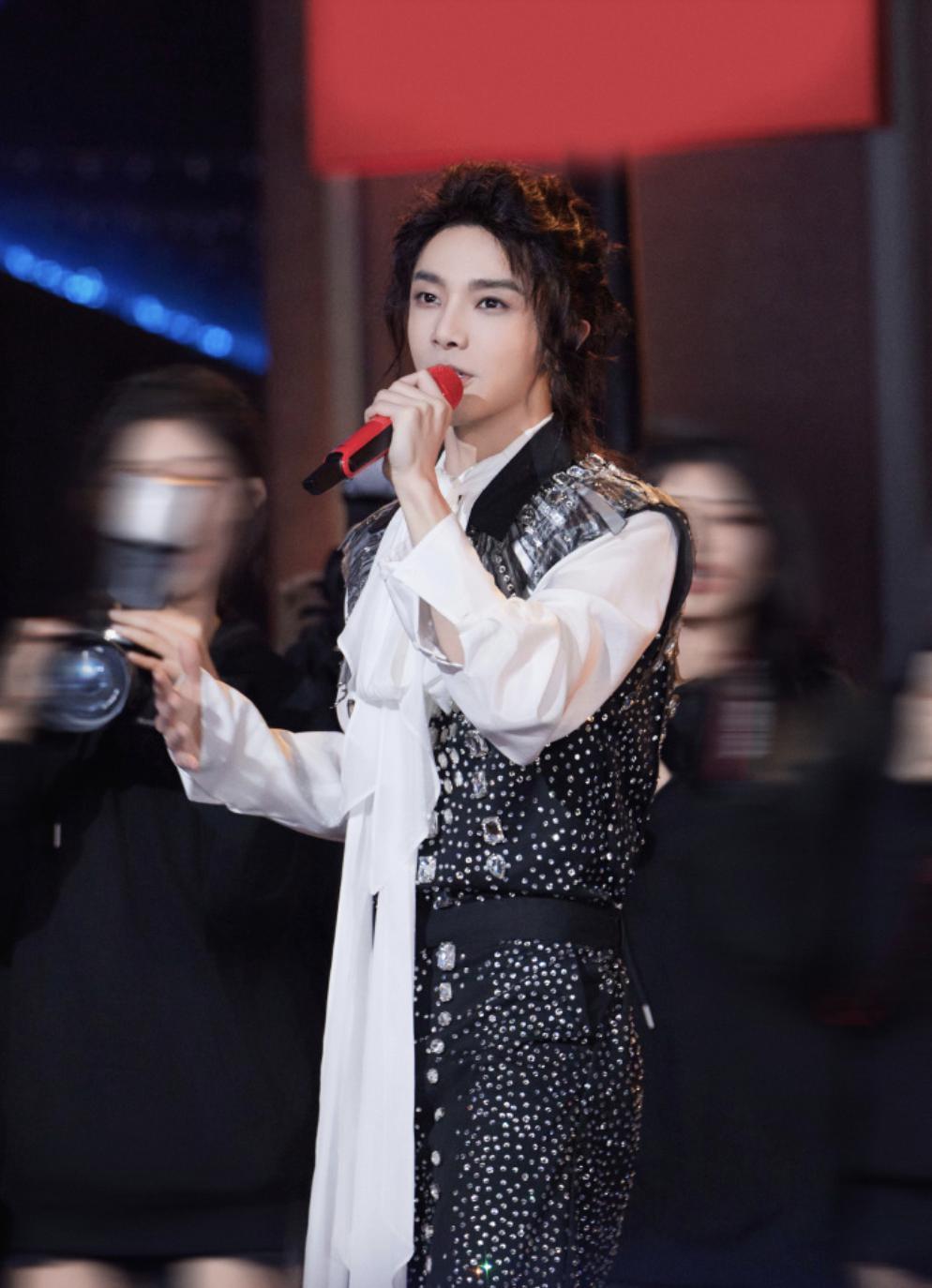 湖南台赢麻了：蔡依林唱13首歌，凤凰传奇是收视福将