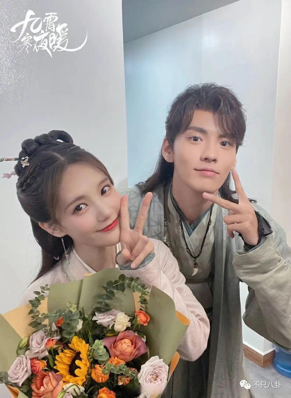 到底是CP营业还是真情侣？这俩人的互动让人看不懂了……