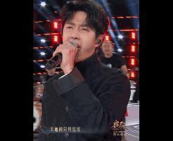 太热闹了吧！居然有九对情侣要结婚？