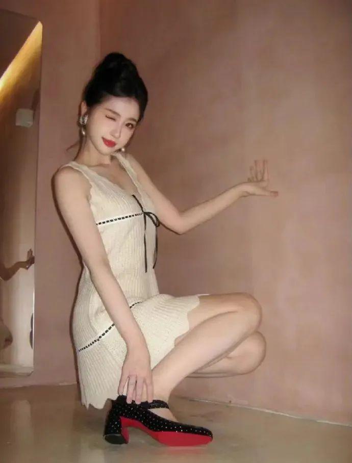 她的妆容 舞台又被嘲了？