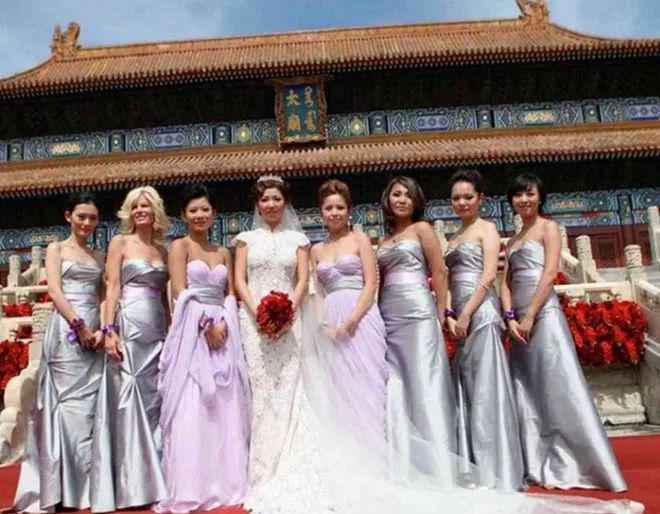 一场婚礼轰动京城，如今也离了？