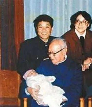 一场婚礼轰动京城，如今也离了？